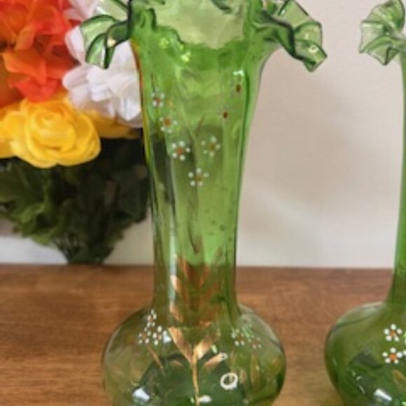 Antique Victorian Green Ruffle Glass Vases Hand Painted Enamel Florals and Gold - Picture 4 of 7